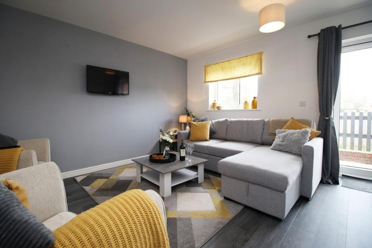 Buxton Way By Ty Sa - 3 Bedroom House Royal Wootton Bassett Buitenkant foto