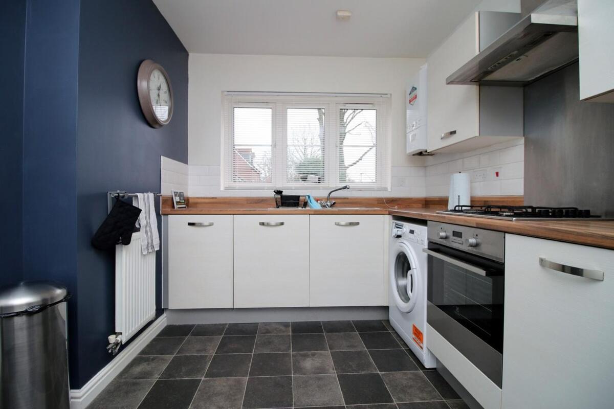 Buxton Way By Ty Sa - 3 Bedroom House Royal Wootton Bassett Buitenkant foto